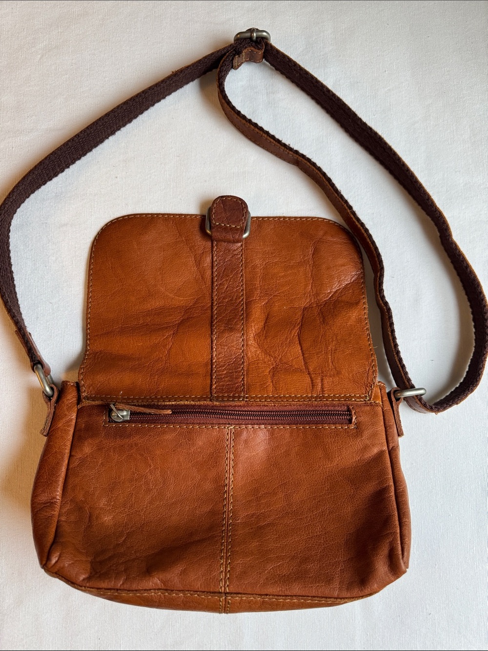 Casual Brown Leather Crossbody Bag with Adjustable Strap - Picture 3 of 5